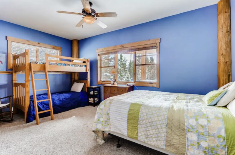 Gorgeous Frisco Log Cabin with Mountain Views & Private Hot Tub - Frisco, Colorado