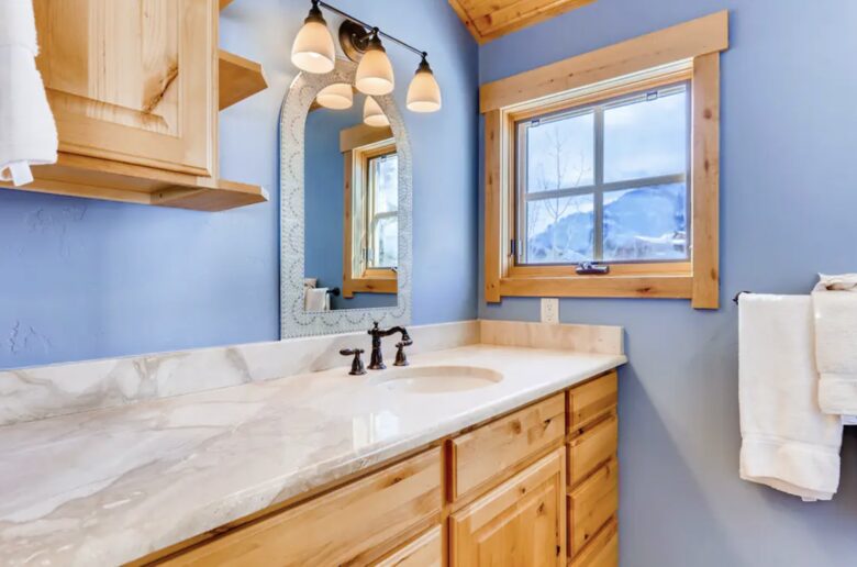 Gorgeous Frisco Log Cabin with Mountain Views & Private Hot Tub - Frisco, Colorado