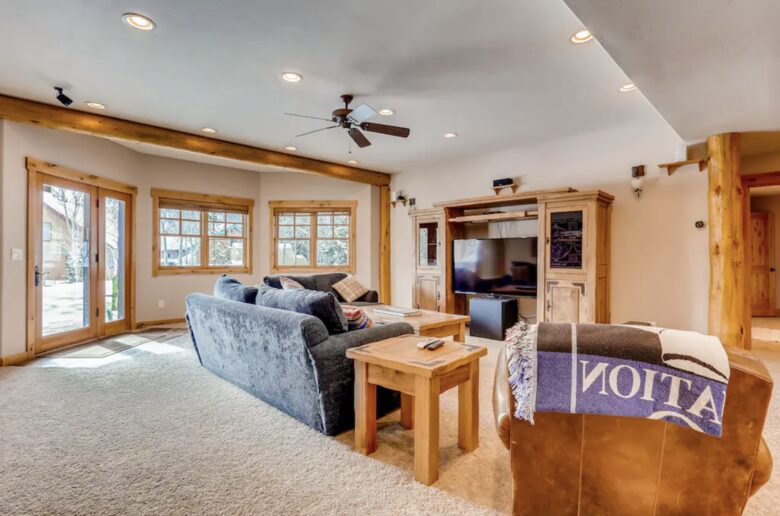 Gorgeous Frisco Log Cabin with Mountain Views & Private Hot Tub - Frisco, Colorado