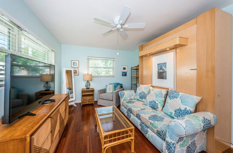 Dunedin Tropical Getaway with a Pool - Dunedin, Florida