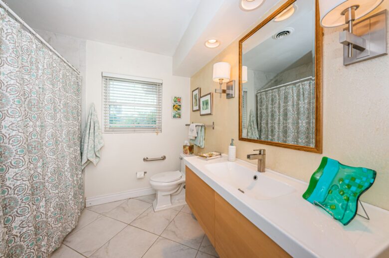Dunedin Tropical Getaway with a Pool - Dunedin, Florida