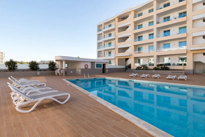 Modern 3-Bedroom Marina Getaway - Lagos, Portugal