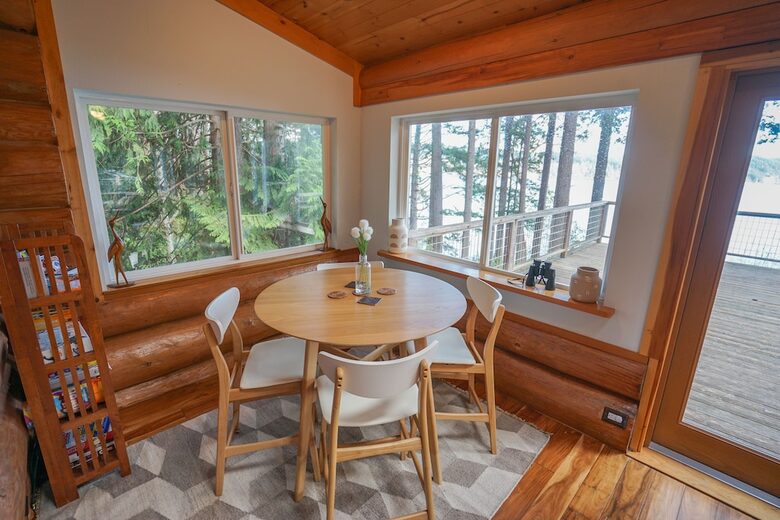 Wild Oyster Lodge on Hood Canal | Beach and Hot Tub - Quilcene, Washington
