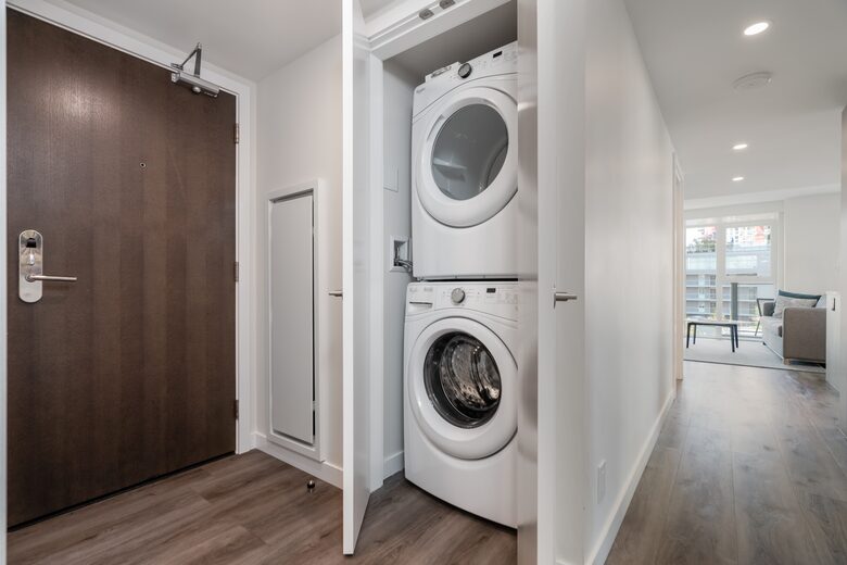 Quintess Collection - The Richards - Vancouver, Canada