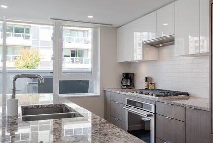 Quintess Collection - The Richards - Vancouver, Canada