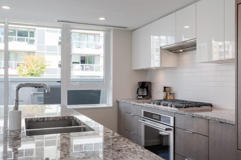 Quintess Collection - The Richards - Vancouver, Canada