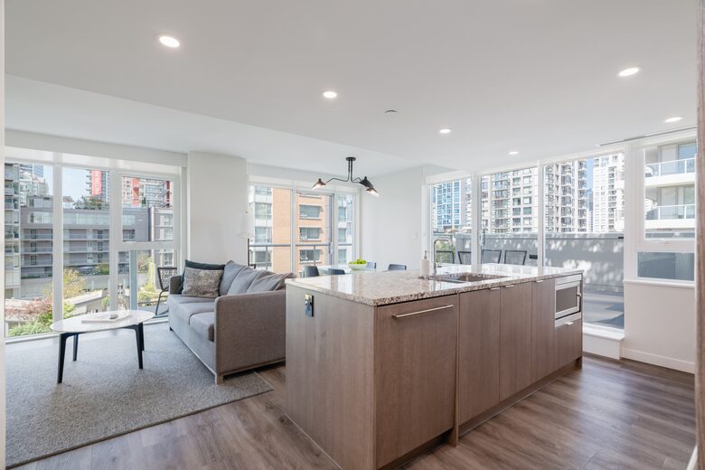 Quintess Collection - The Richards - Vancouver, Canada