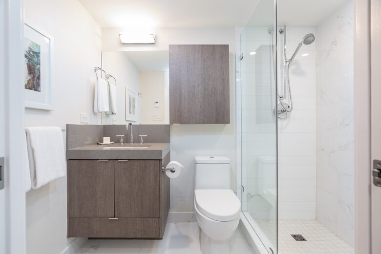 Quintess Collection - The Richards - Vancouver, Canada