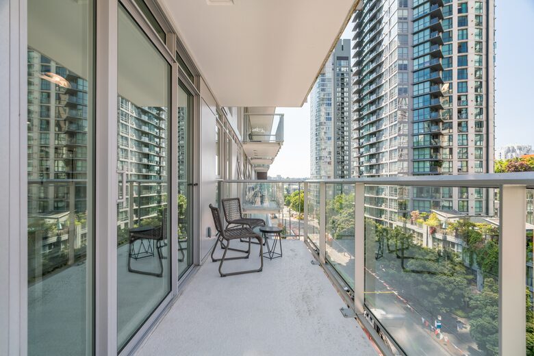Quintess Collection - The Richards - Vancouver, Canada