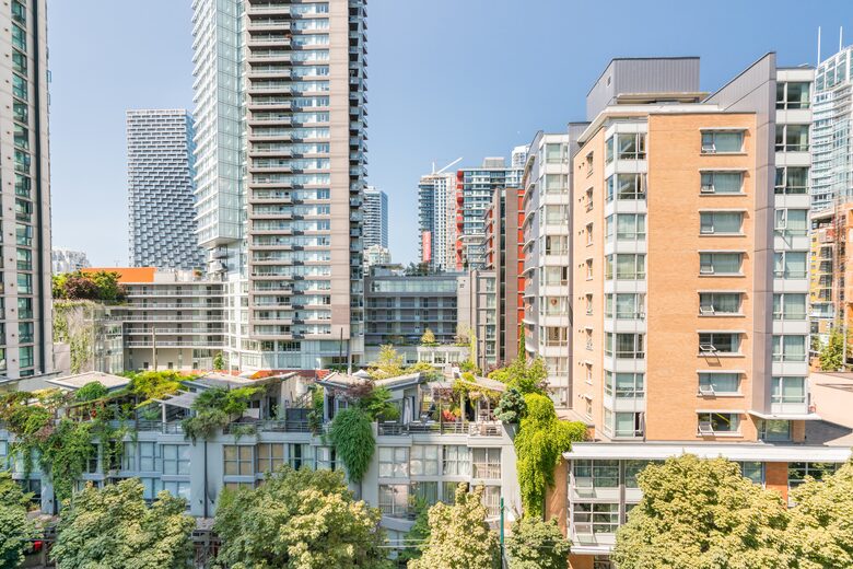 Quintess Collection - The Richards - Vancouver, Canada