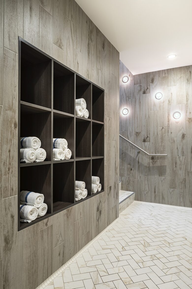Quintess Collection - The Richards - Vancouver, Canada