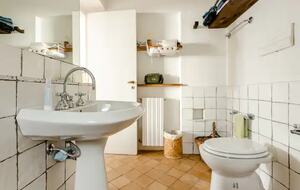 Double Bedroom's Bathroom