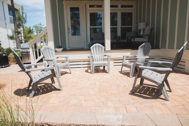 30-A house one mile from beach and Seaside - Seagrove Beach, Florida