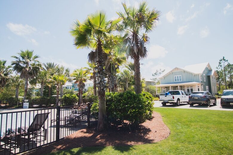 30-A house one mile from beach and Seaside - Seagrove Beach, Florida