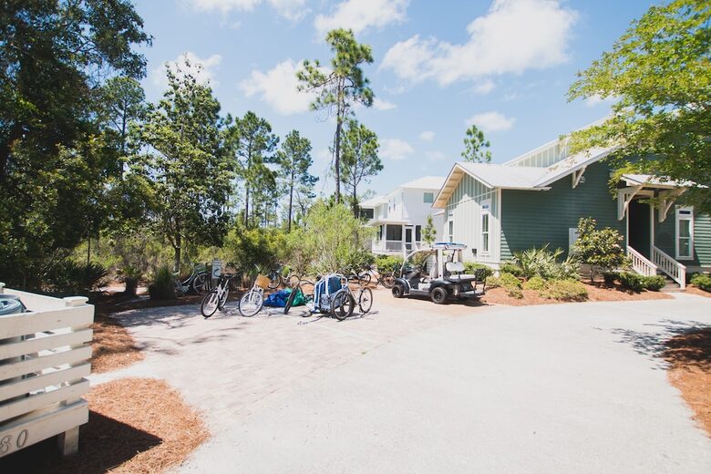 30-A house one mile from beach and Seaside - Seagrove Beach, Florida