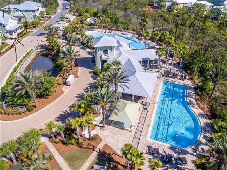 30-A house one mile from beach and Seaside - Seagrove Beach, Florida