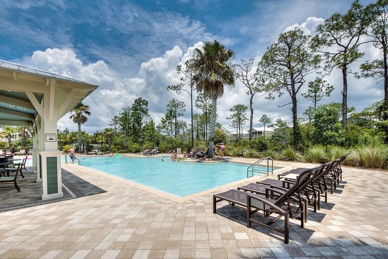 30-A house one mile from beach and Seaside - Seagrove Beach, Florida
