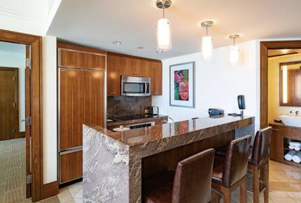 Bahamas - Atlantis Resort Luxury Oceanview Condo at The Reef Residences - Paradise Island, Bahamas