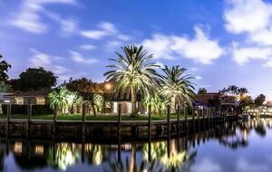 Waterfront Paradise | With pool and hot tub | Minutes from beach - Pompano Beach, Florida