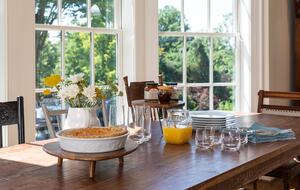 Birchwood Wine Country Estate - Great Location for Washington DC!