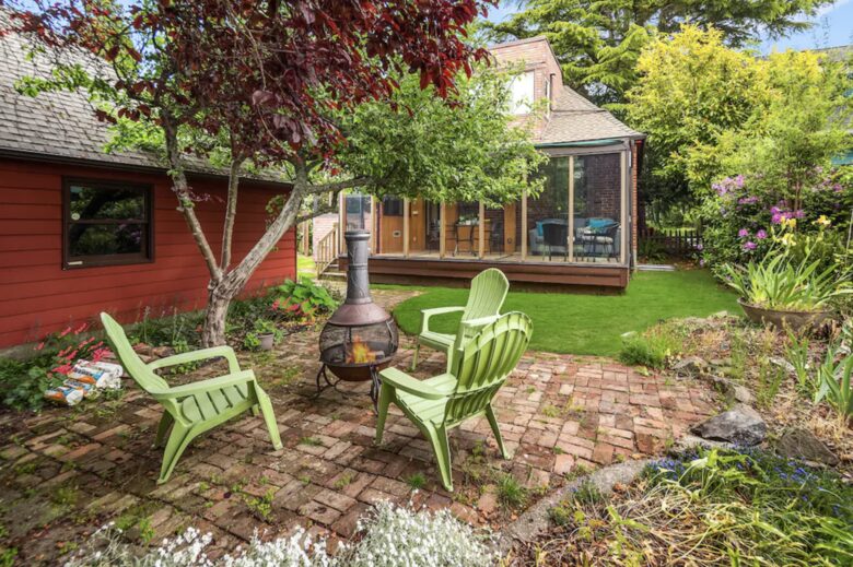 Charming Abode with Ocean Views - Seattle, Washington