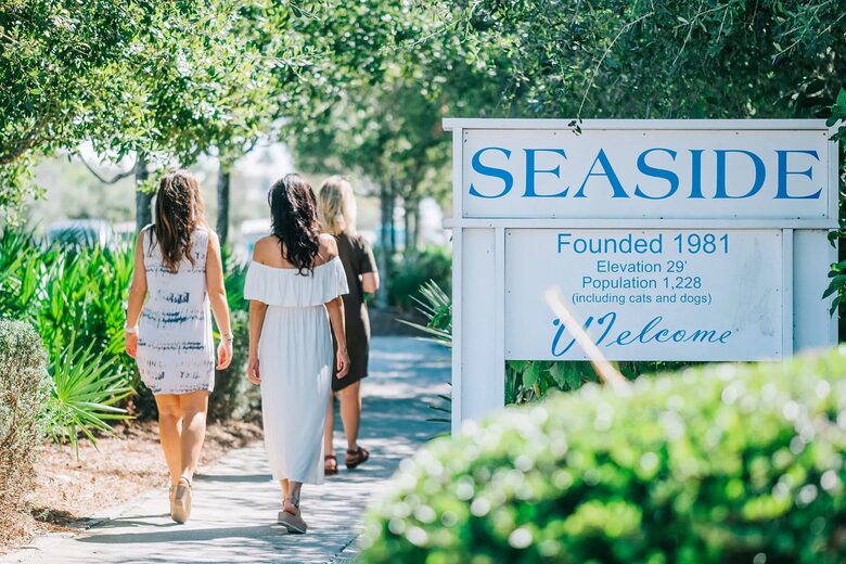 30-A house one mile from beach and Seaside - Seagrove Beach, Florida
