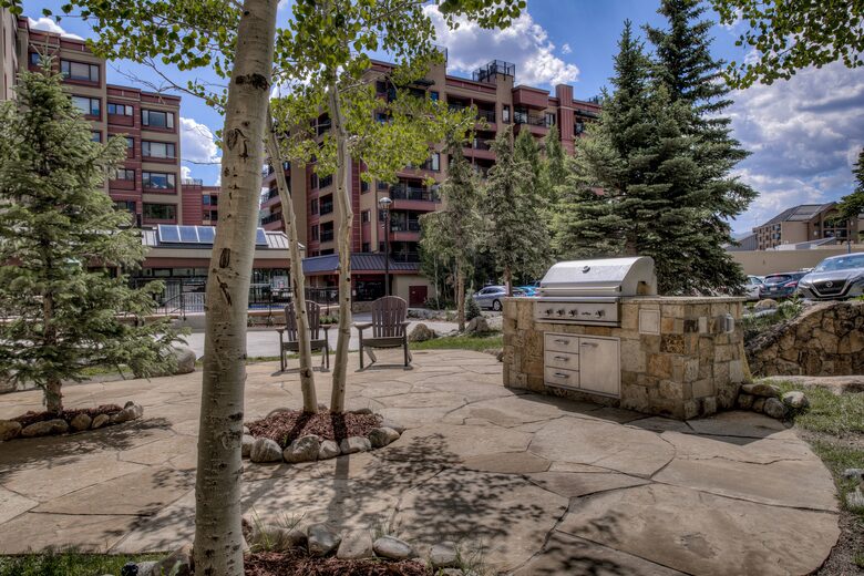 Village at Breckenridge - Ski-In/Ski-Out Peak 9 - Breckenridge, Colorado