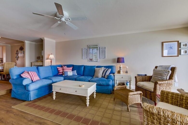 Ocean Front Luxury Beach Condo with Pool and Spa - Solana Beach, California