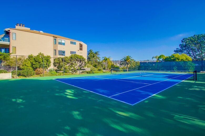 Ocean Front Luxury Beach Condo with Pool and Spa - Solana Beach, California