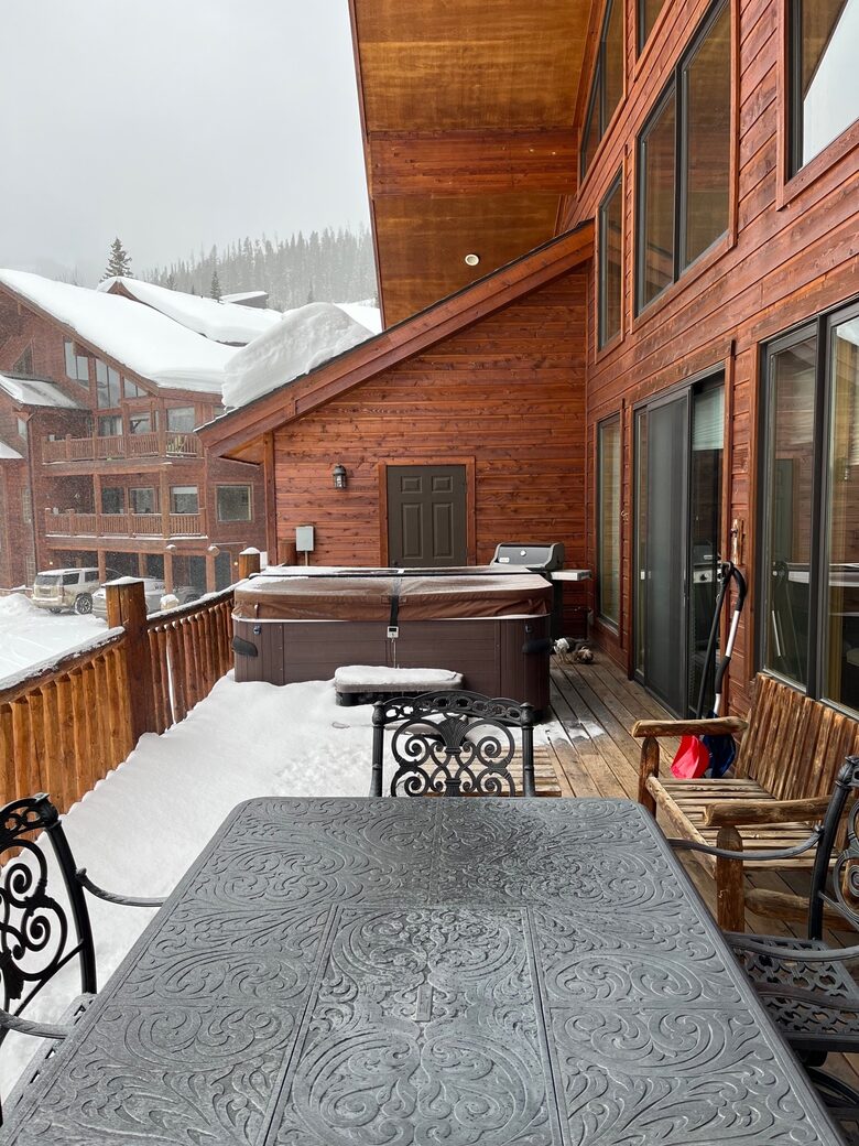 Luxury Slopeside Village Condo - Winter Park, Colorado