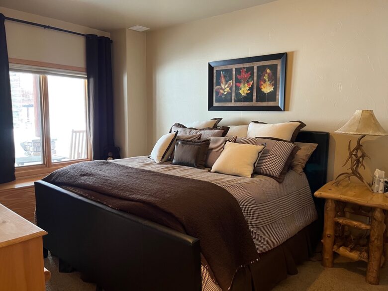 Luxury Slopeside Village Condo - Winter Park, Colorado