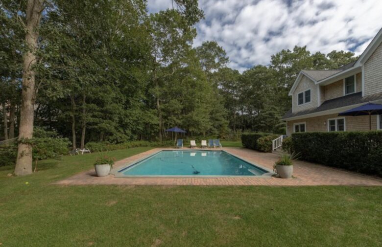 Hamptons Hideaway | Close to East Hampton Village and Beaches - East Hampton, New York