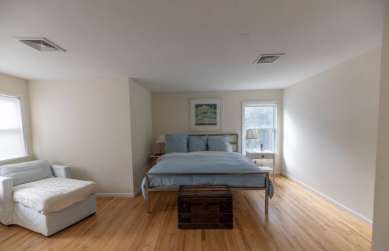 Hamptons Hideaway | Close to East Hampton Village and Beaches - East Hampton, New York