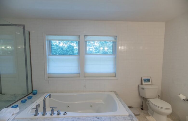 Hamptons Hideaway | Close to East Hampton Village and Beaches - East Hampton, New York