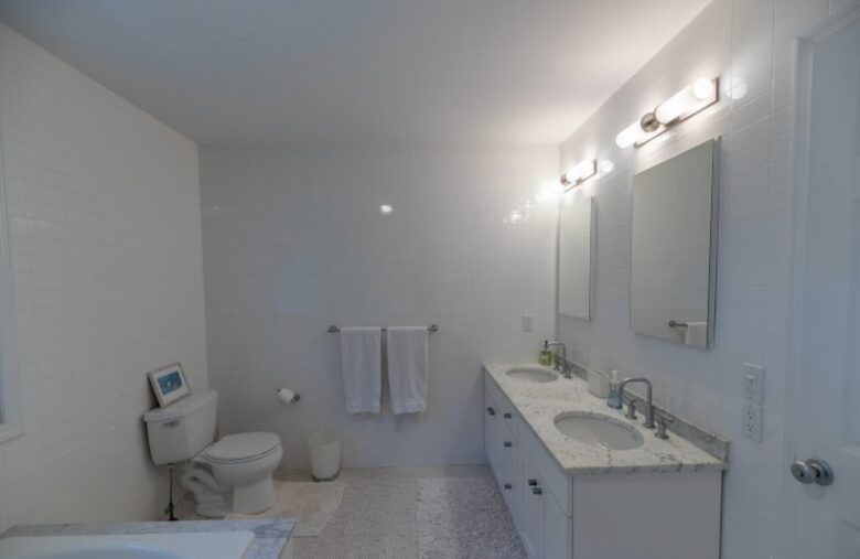 Hamptons Hideaway | Close to East Hampton Village and Beaches - East Hampton, New York