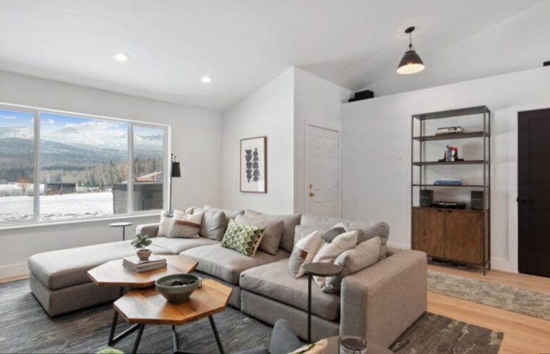 Whitefish 4-Acre Getaway | Hot Tub | Big Mountain Views - Whitefish, Montana