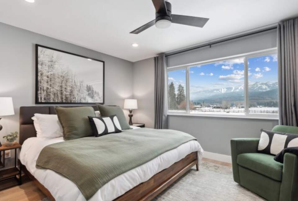 Whitefish 4-Acre Getaway | Hot Tub | Big Mountain Views - Whitefish, Montana