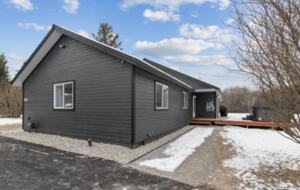 Whitefish 4-Acre Getaway | Hot Tub | Big Mountain Views - Whitefish, Montana