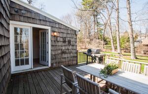 Charming New Canaan Cottage | Walking distance to town | About an hour from New York City by train - New Canaan, Connecticut