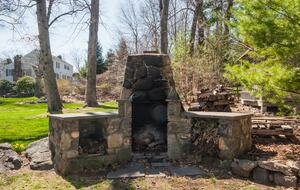 Charming New Canaan Cottage | Walking distance to town | About an hour from New York City by train - New Canaan, Connecticut