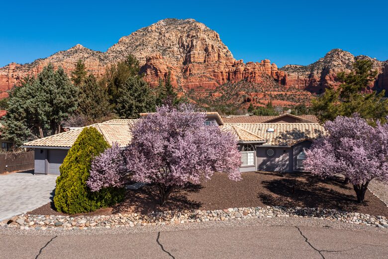 Amazing Red Rock Views with a Hot Tub - Sedona, Arizona