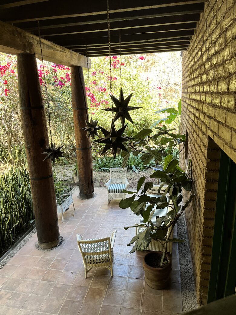 Modern Mexican | Meditarrean style with a Pickleball court, outdoor activities & near cultural sites - Malinalco, Mexico