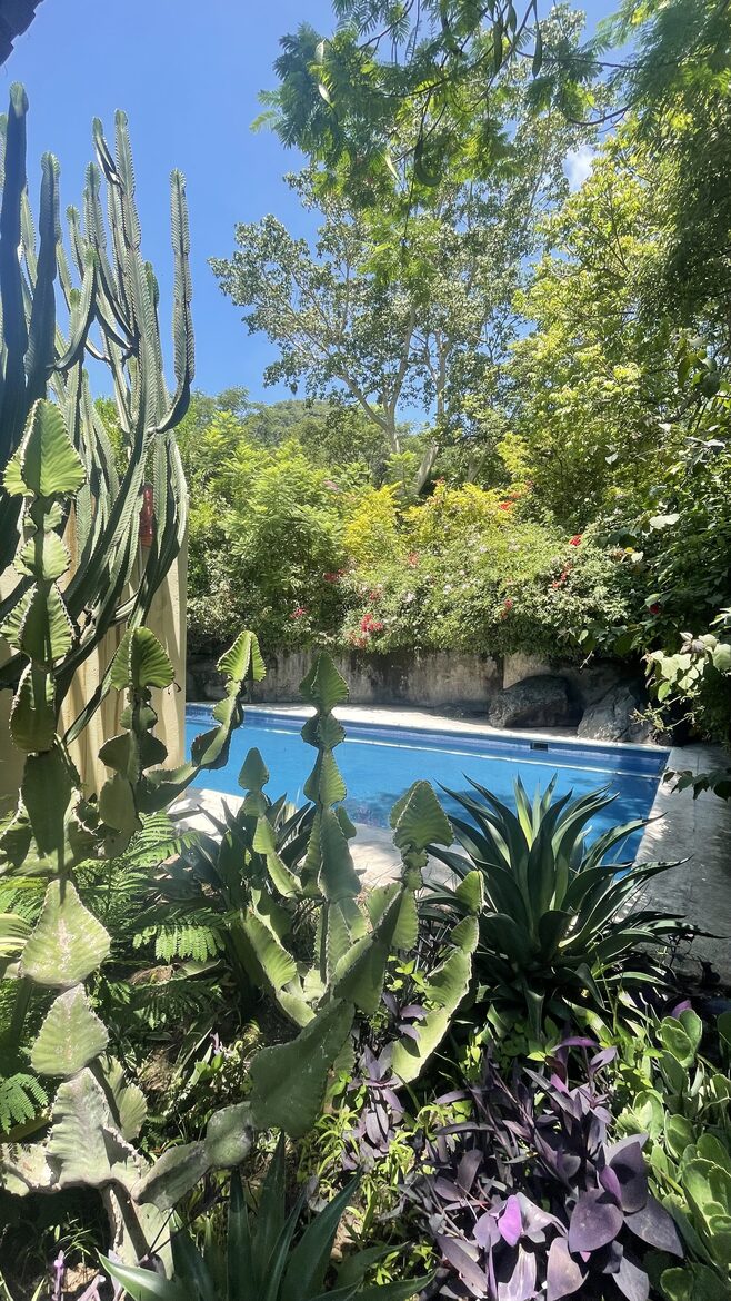 Modern Mexican | Meditarrean style with a Pickleball court, outdoor activities & near cultural sites - Malinalco, Mexico