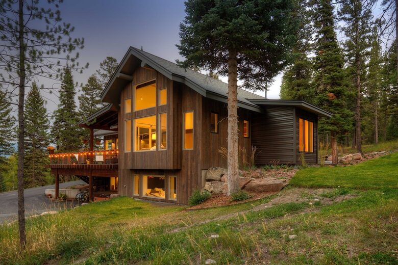 Beautiful wooded setting