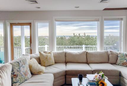 Dreamy Barnegat Light Oceanfront Shore Beach House - Barnegat Light, New Jersey