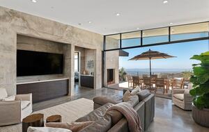 Top of the World Hilltop Estate with Sweeping Ocean Views!