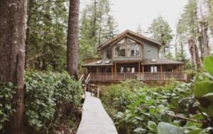 Rainforest Waterfront Gem on Jensen's Bay - Tofino, Canada