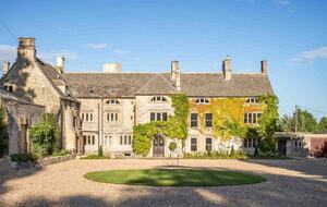 Maugersbury Manor | At the Cotswolds - Stow on the Wold, United Kingdom