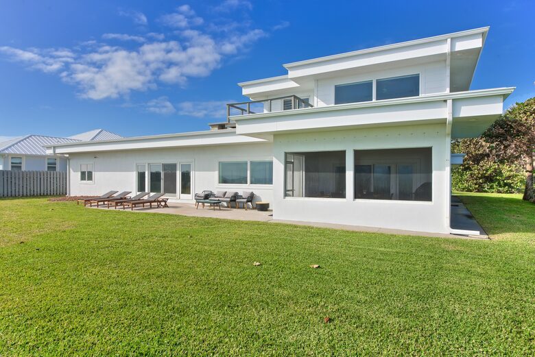 Oceanfront Estate in the Space Coast w/heated pool and 2 villas - Indialantic, Florida
