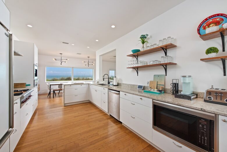 Oceanfront Estate in the Space Coast w/heated pool and 2 villas - Indialantic, Florida